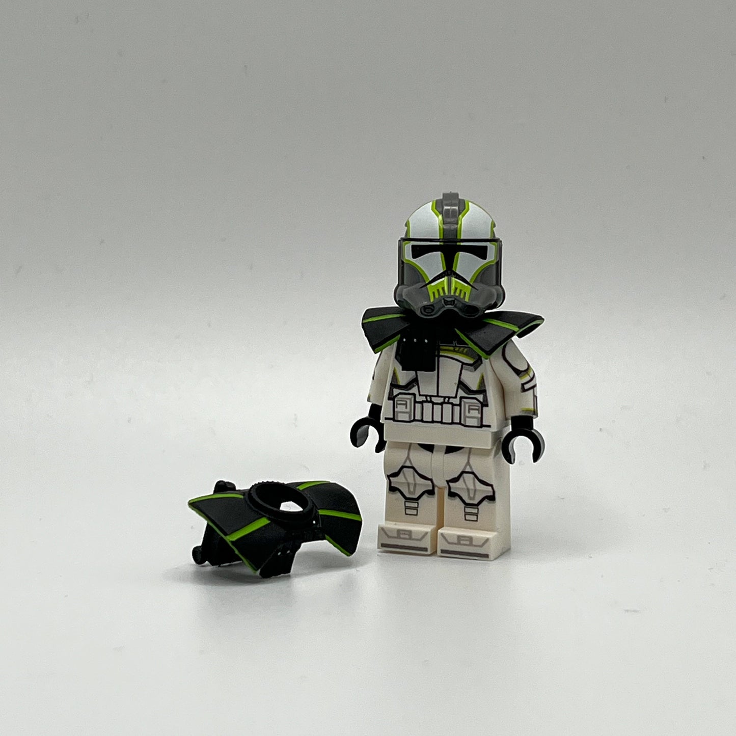 Painted Clone Pauldron - Lambent